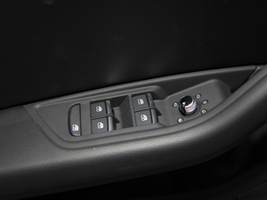 201830 40 TFSI \ {܇ƅ^	