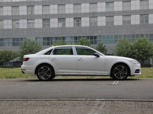 201830 45 TFSI quattro\ w^