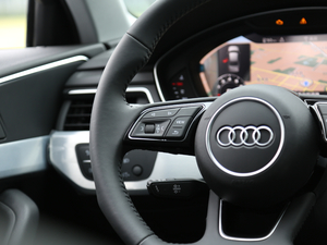 201830 45 TFSI quattro\(yn)(dng) п؅^(q)