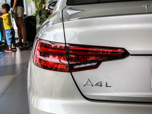 201830 40 TFSI \(yn)(dng) (x)(ji)^