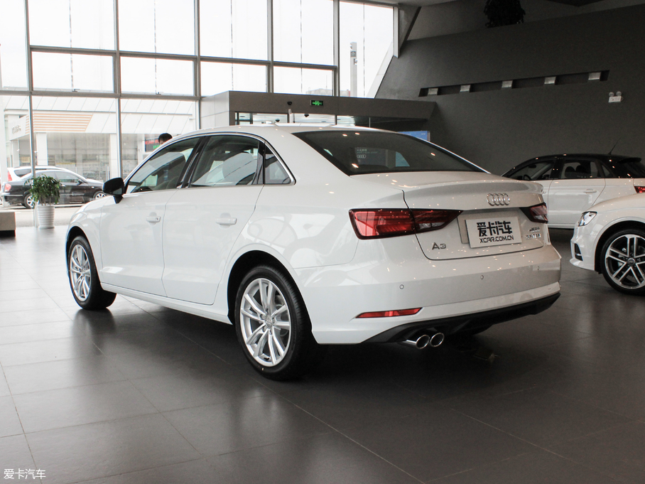 2018?yun)WA3 Limousine 30 Limousine 35 TFSIM(jn)ȡ	