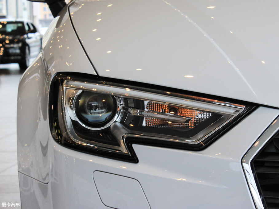 2018WA3 Limousine 30 Limousine 35 TFSIMȡ	