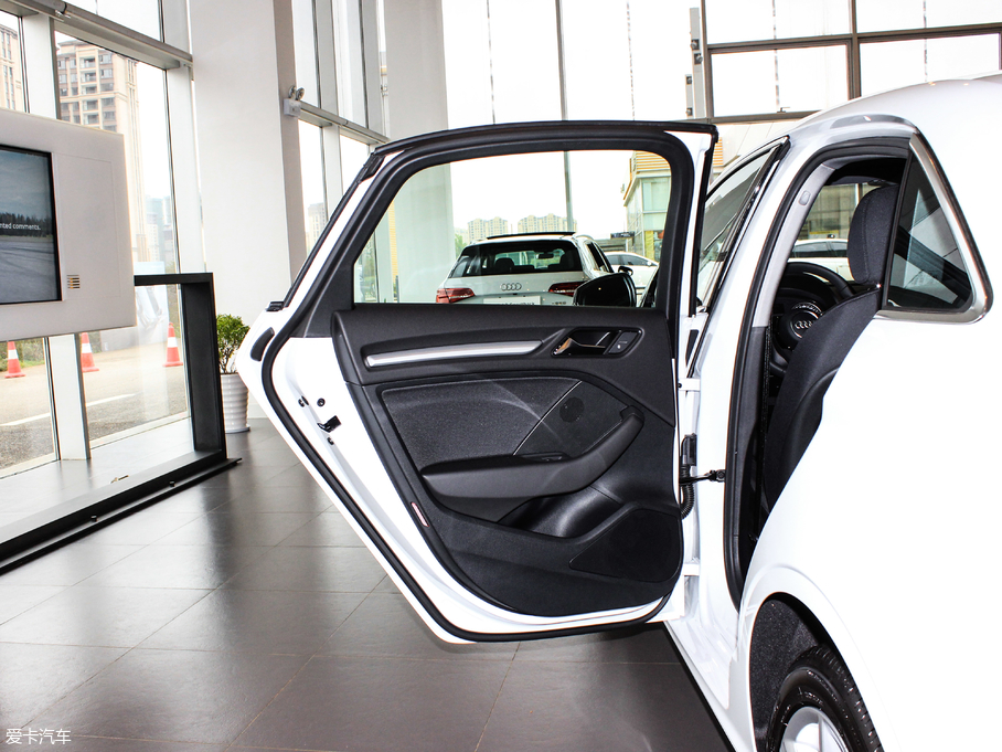 2018WA3 Limousine 30 Limousine 35 TFSIMȡ	