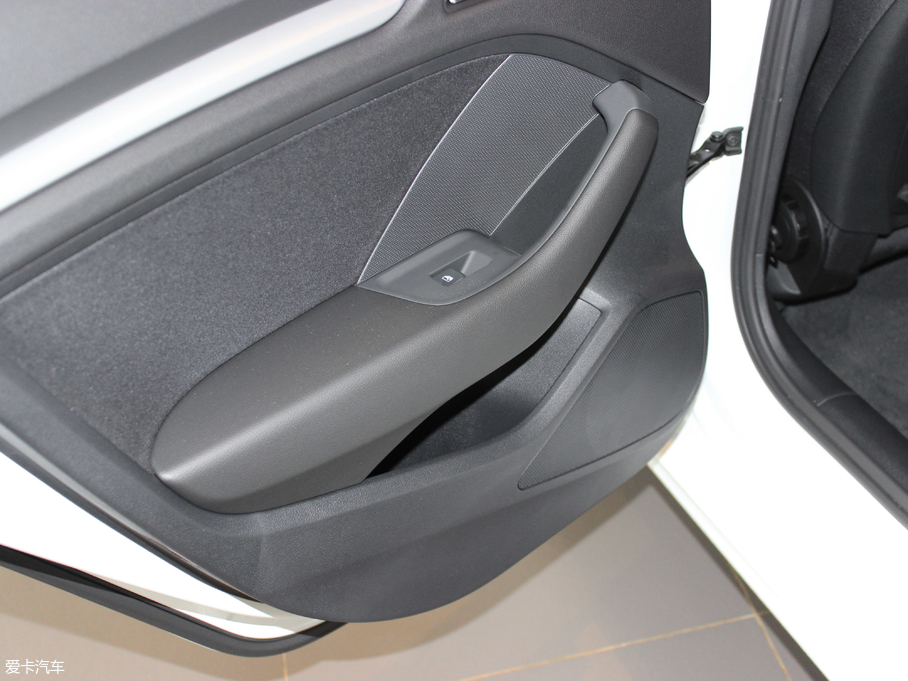 2018WA3 Limousine 30 Limousine 35 TFSIMȡ	