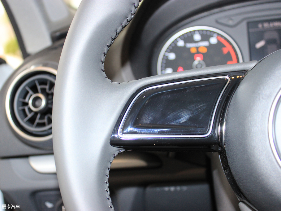 2018WA3 Limousine 30 Limousine 35 TFSIMȡ	