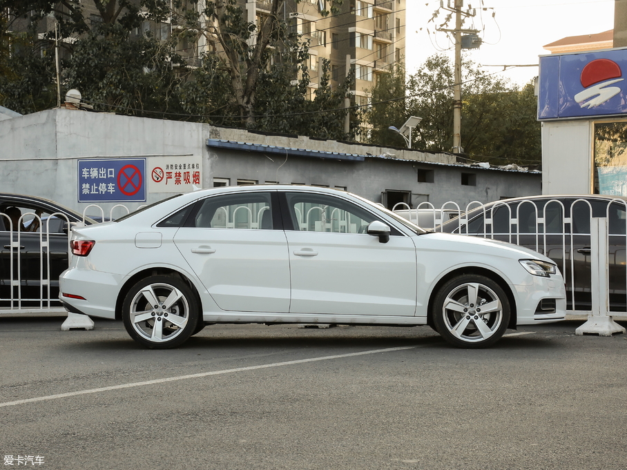 2018��?yu��n)W��A3 Limousine 30����� Limousine 35 TFSI�L(f��ng)����