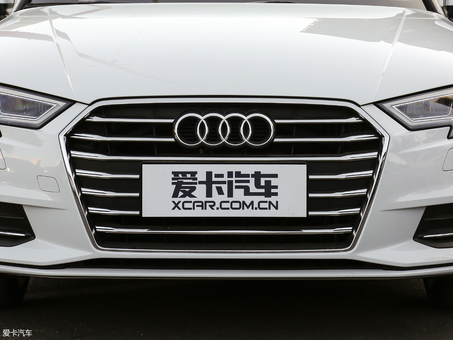 2018WA3 Limousine 30 Limousine 35 TFSIL