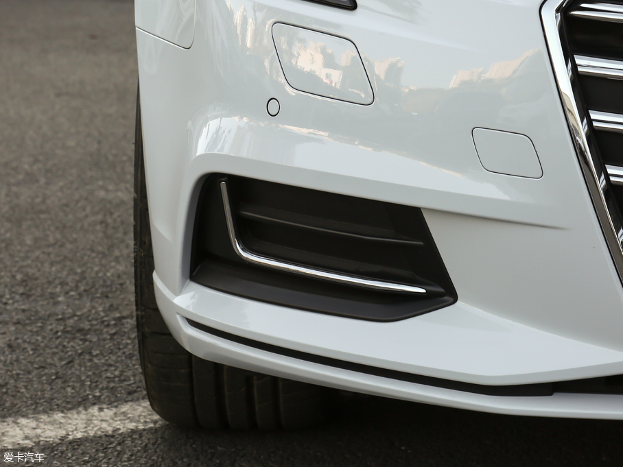 2018?yun)WA3 Limousine 30 Limousine 35 TFSIL(fng)