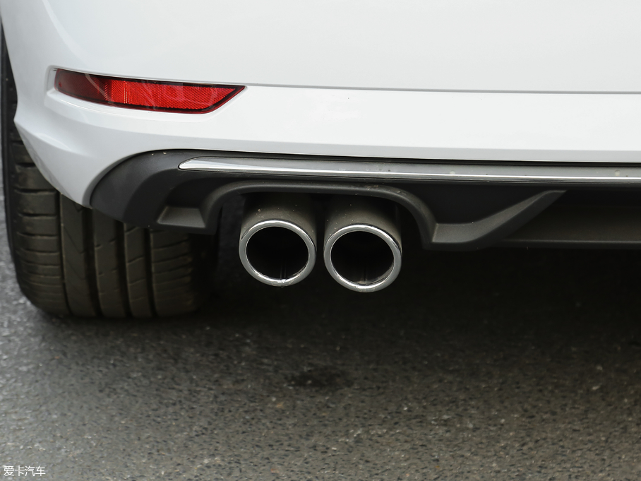 2018WA3 Limousine 30 Limousine 35 TFSIL