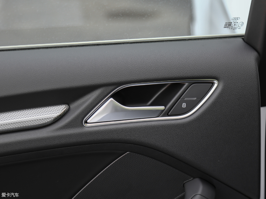 2018WA3 Limousine 30 Limousine 35 TFSIL