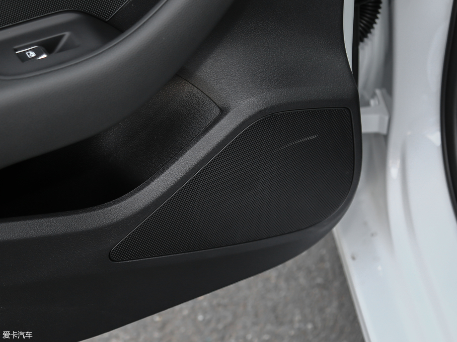 2018WA3 Limousine 30 Limousine 35 TFSIL