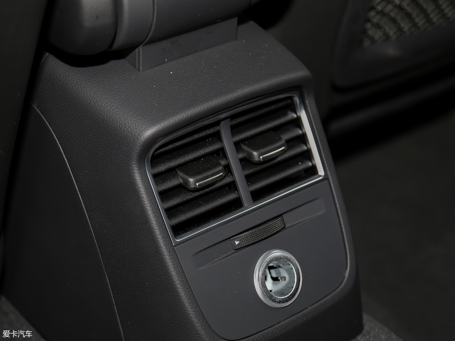 2018WA3 Limousine 30 Limousine 35 TFSIL