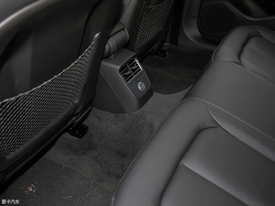 2018WA3 Limousine 30 Limousine 35 TFSIL