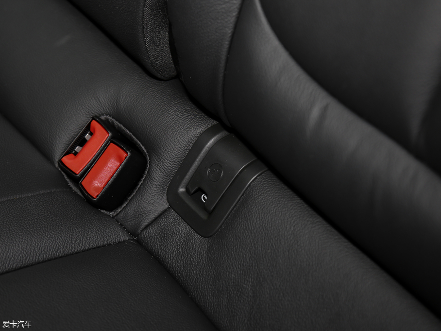 2018WA3 Limousine 30 Limousine 35 TFSIL