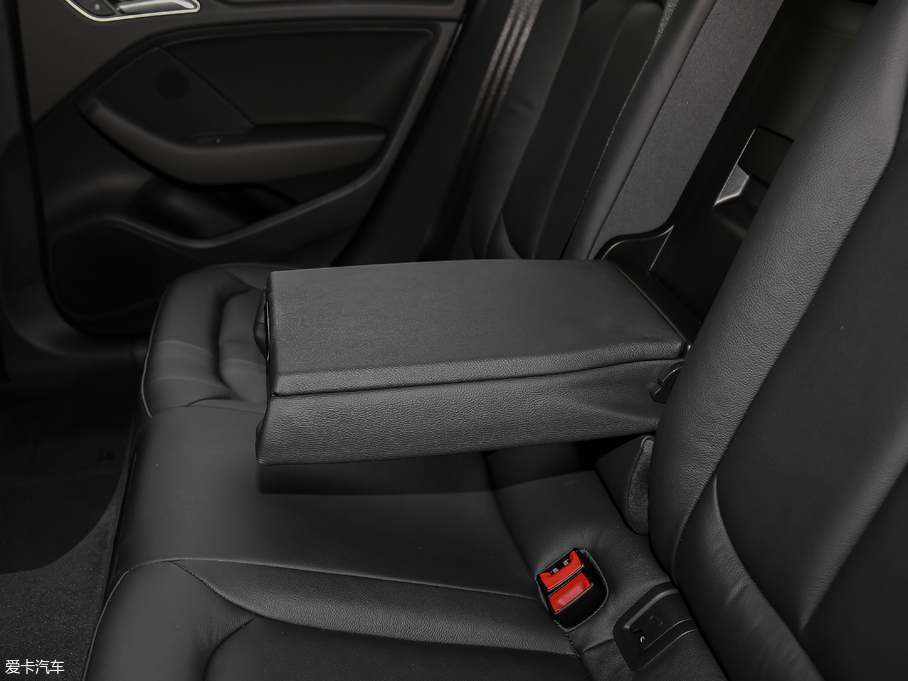 2018WA3 Limousine 30 Limousine 35 TFSIL