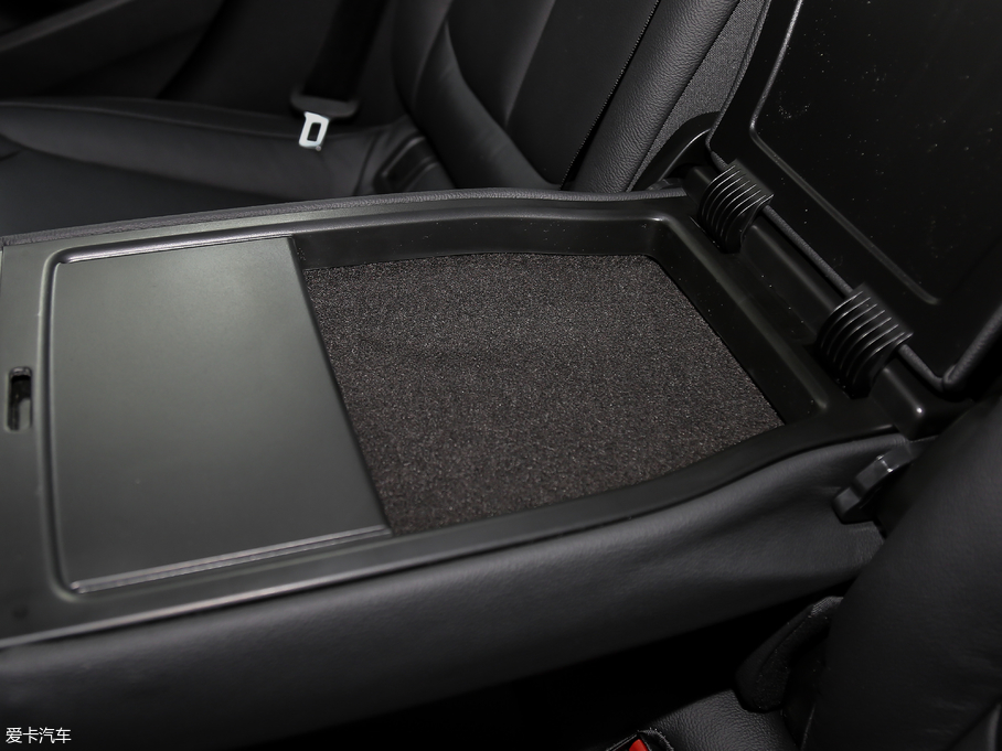 2018?yun)WA3 Limousine 30 Limousine 35 TFSIL(fng)