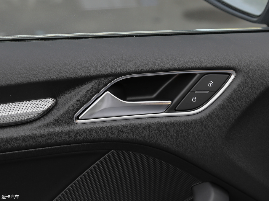 2018WA3 Limousine 30 Limousine 35 TFSIL