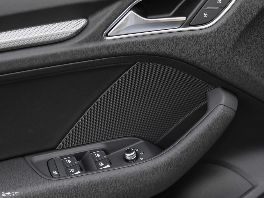 2018WA3 Limousine 30 Limousine 35 TFSIL