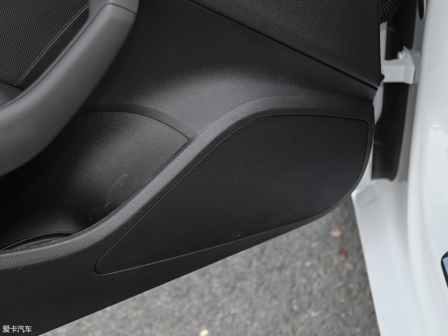 2018WA3 Limousine 30 Limousine 35 TFSIL