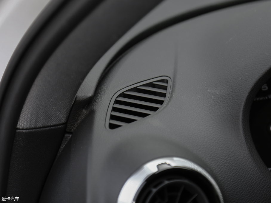 2018WA3 Limousine 30 Limousine 35 TFSIL