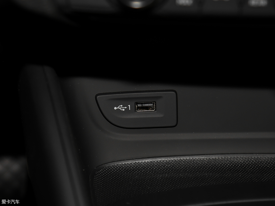 2018WA3 Limousine 30 Limousine 35 TFSIL