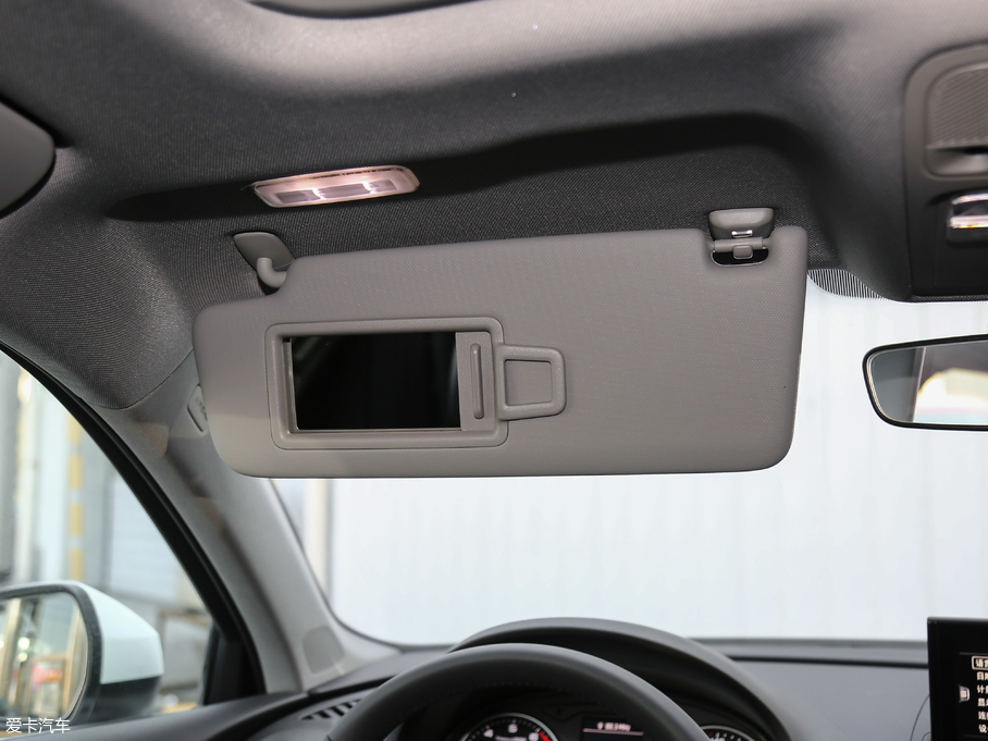 2018WA3 Limousine 30 Limousine 35 TFSIL