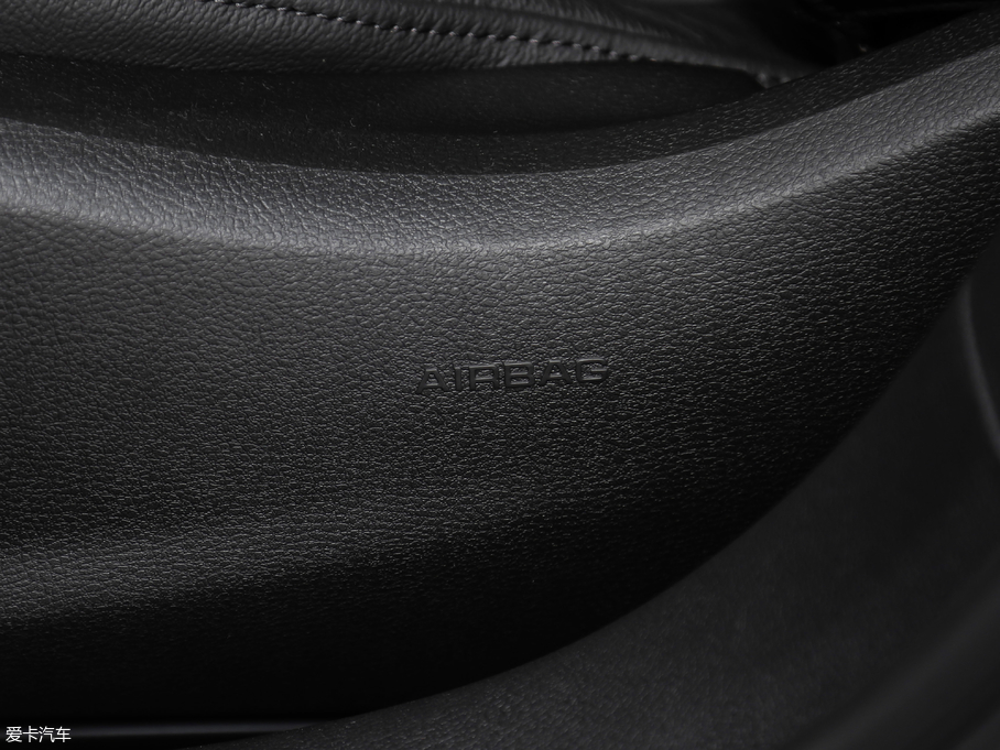 2018WA3 Limousine 30 Limousine 35 TFSIL