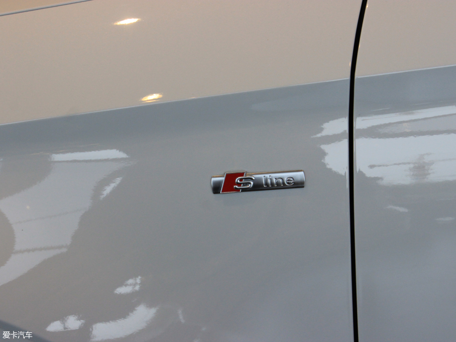 2018WA3 Limousine 30 Limousine 35 TFSI\