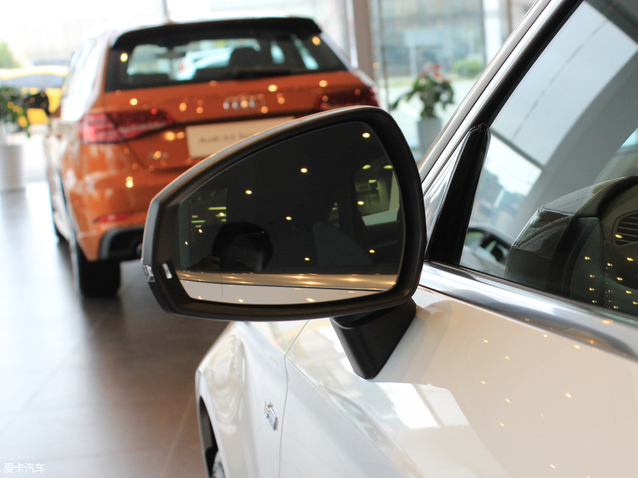 2018WA3 Limousine 30 Limousine 35 TFSI\