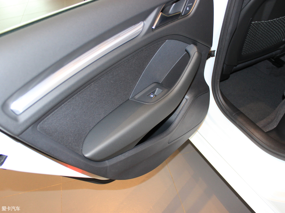 2018WA3 Limousine 30 Limousine 35 TFSI\