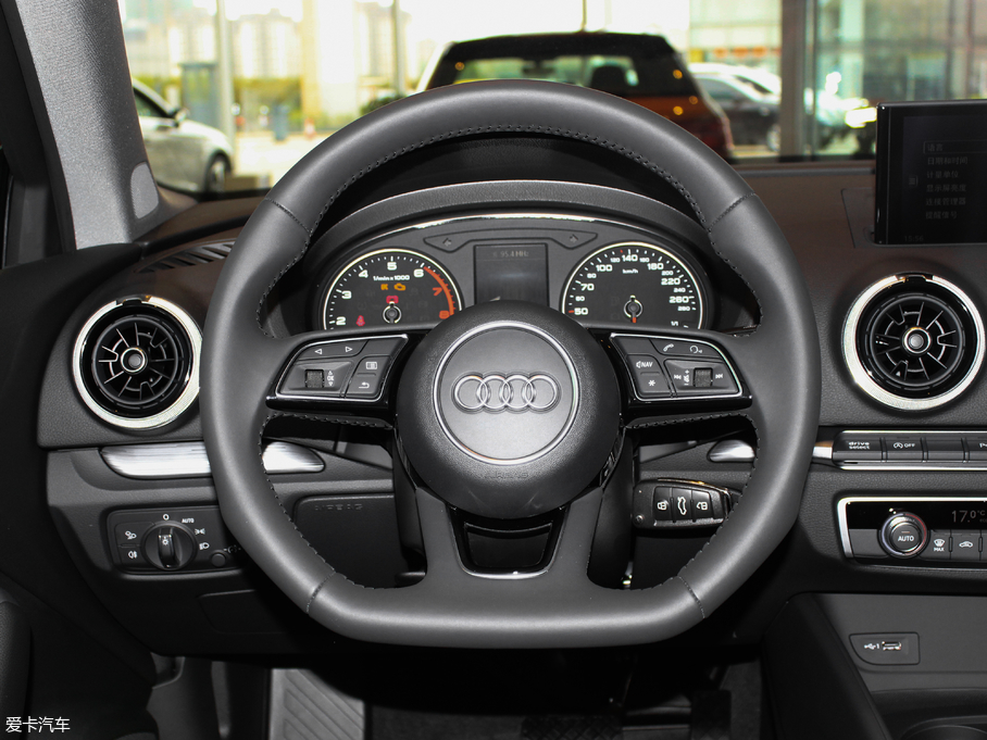 2018WA3 Limousine 30 Limousine 35 TFSI\