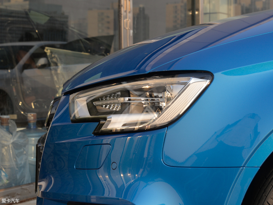 2018?yun)WA3 Limousine 30 Limousine 35 TFSIr(sh)