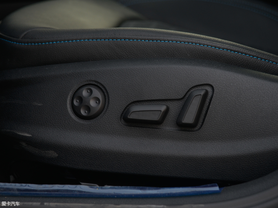 2018?yun)WA3 Limousine 30 Limousine 35 TFSIr(sh)