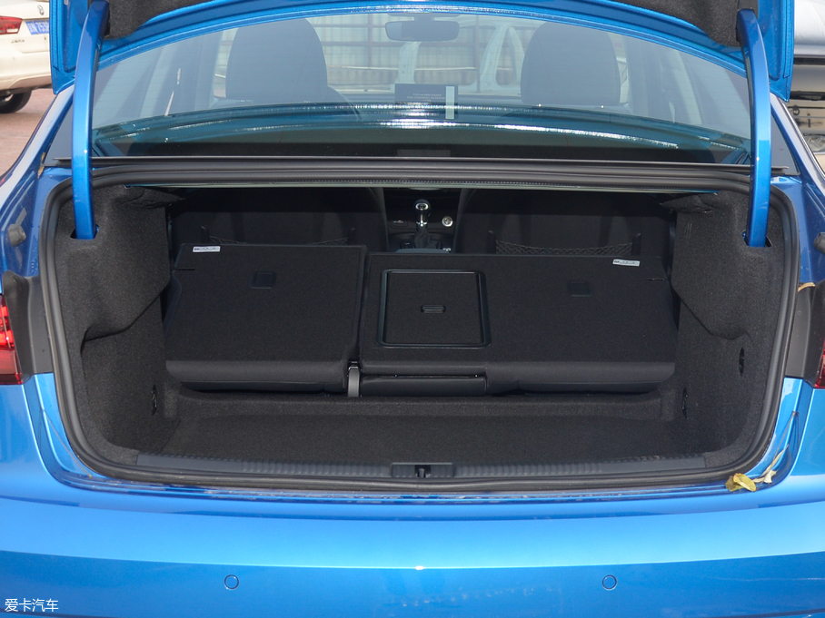 2018?yun)WA3 Limousine 30 Limousine 35 TFSIr(sh)