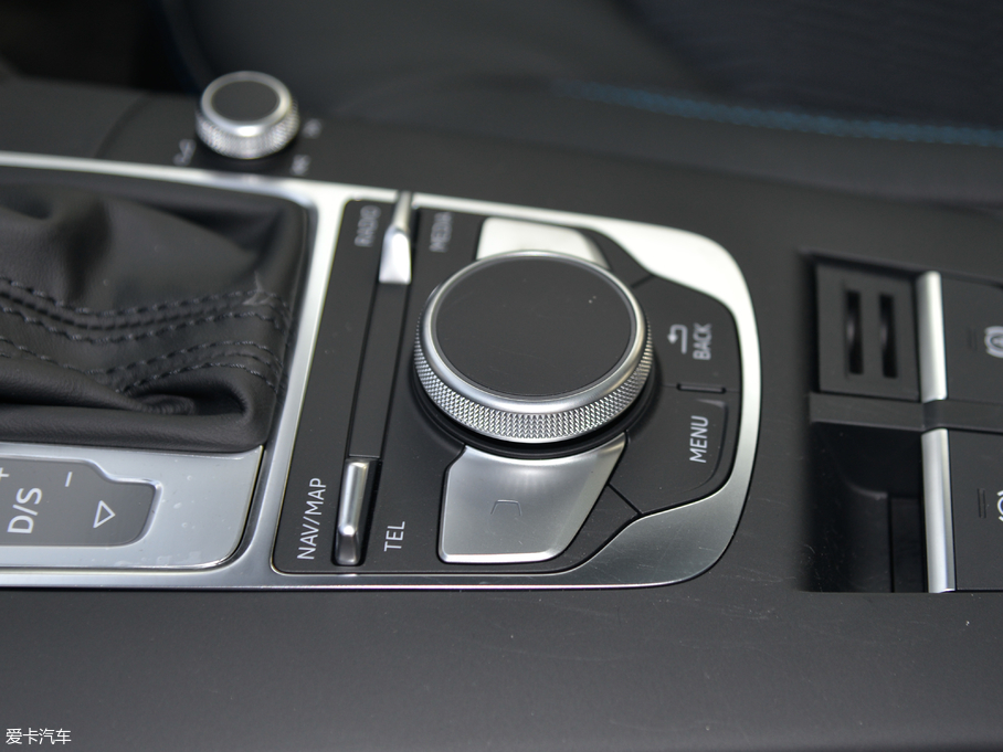 2018?yun)WA3 Limousine 30 Limousine 35 TFSIr(sh)