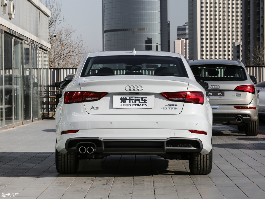 2018WA3 Limousine 30 Limousine 40 TFSI\