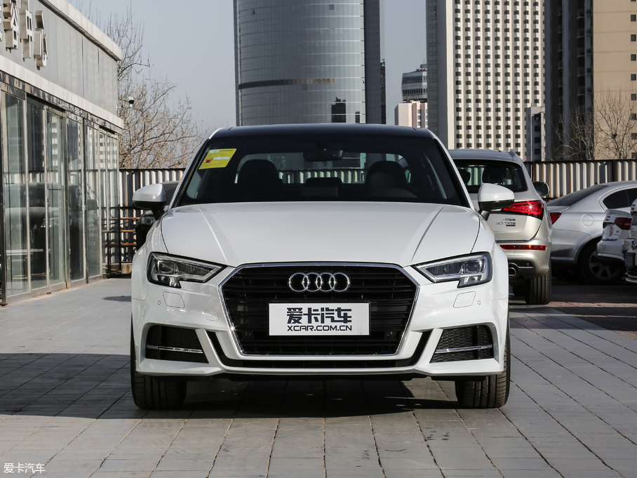 2018WA3 Limousine 30 Limousine 40 TFSI\