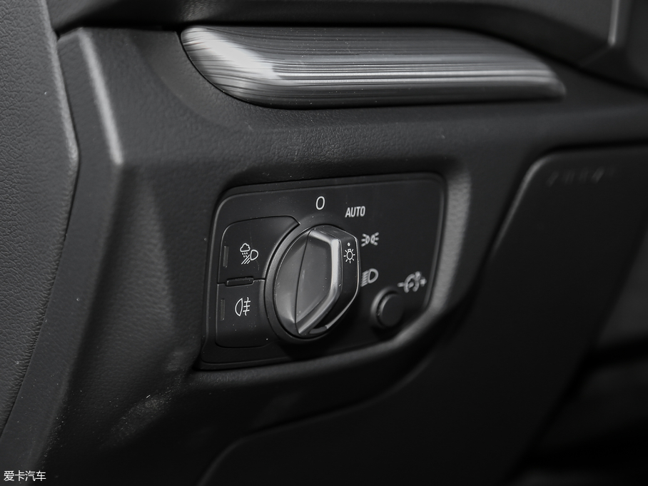 2018?yun)WA3 Limousine 30 Limousine 40 TFSI\(yn)(dng)