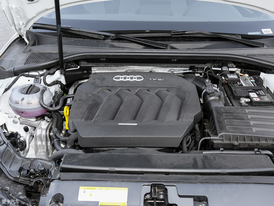 2018WA3 Limousine 30 Limousine 40 TFSI\