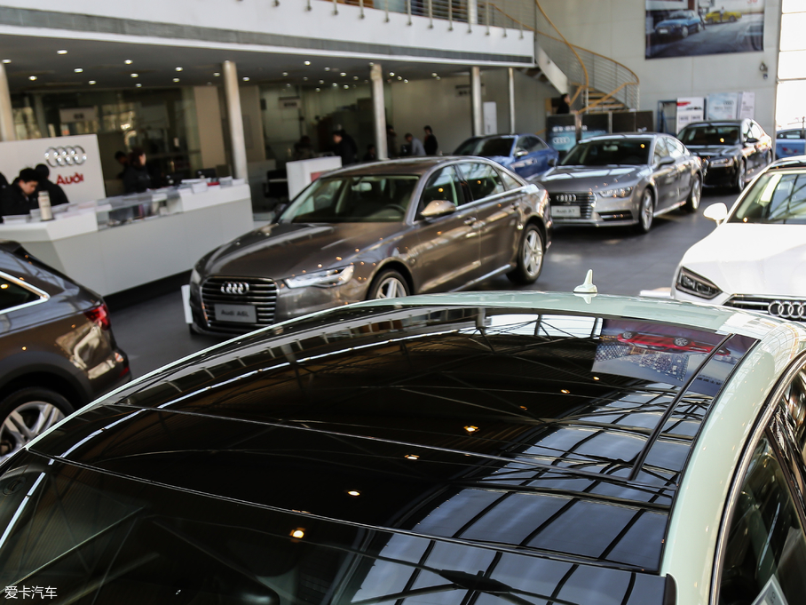 2018?yun)WA3 Limousine 30 Limousine 35 TFSI\(yn)(dng)