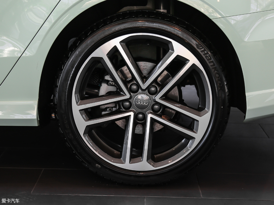 2018WA3 Limousine 30 Limousine 35 TFSI\