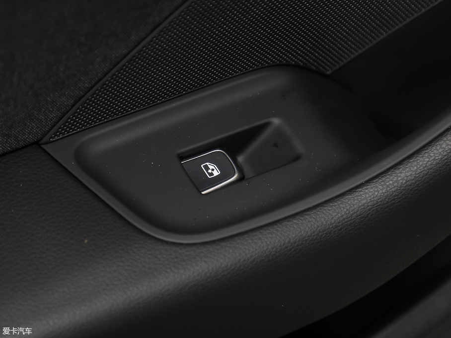 2018WA3 Limousine 30 Limousine 35 TFSI\