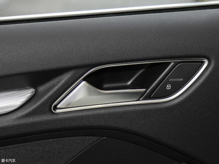 2018WA3 Limousine 30 Limousine 35 TFSI\