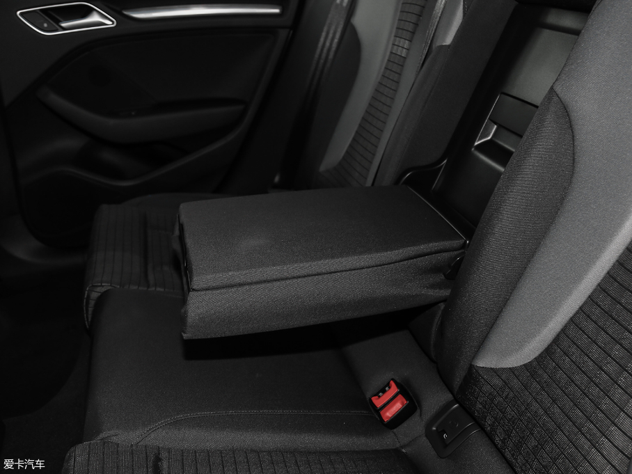 2018WA3 Limousine 30 Limousine 35 TFSI\