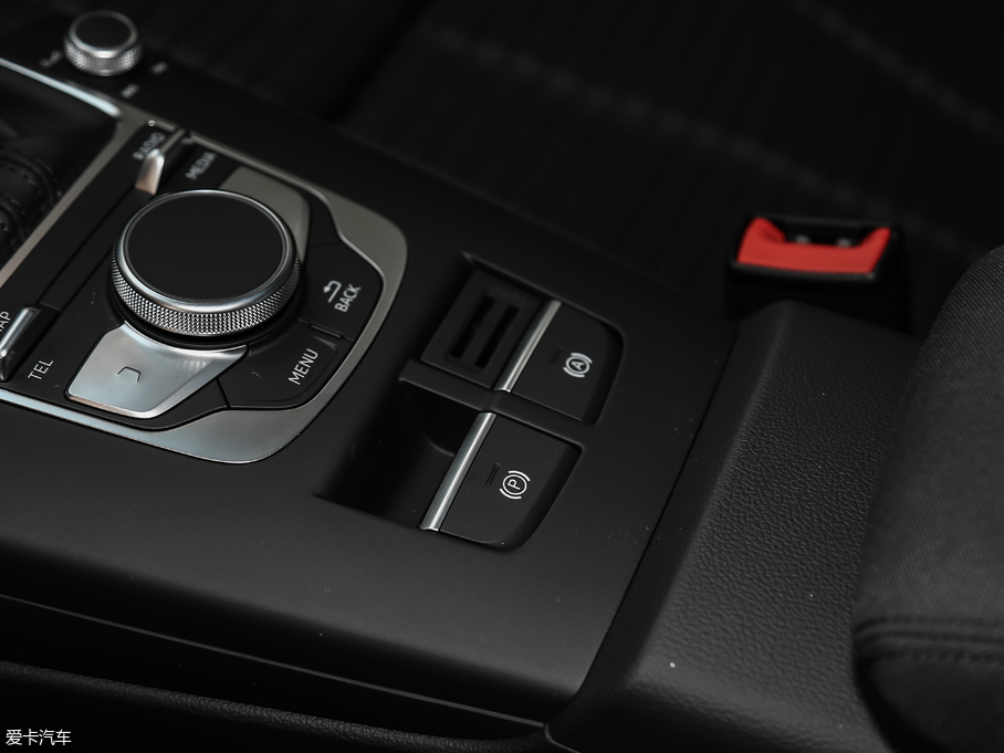 2018WA3 Limousine 30 Limousine 35 TFSI\