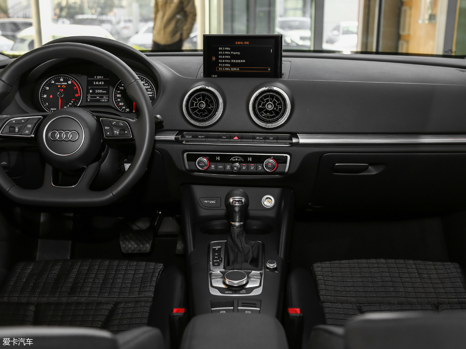 2018WA3 Limousine 30 Limousine 35 TFSI\