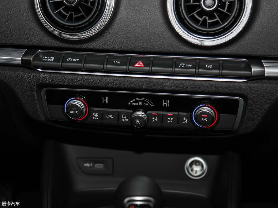 2018WA3 Limousine 30 Limousine 35 TFSI\