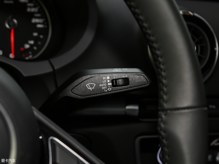 2018WA3 Limousine 30 Limousine 35 TFSI\