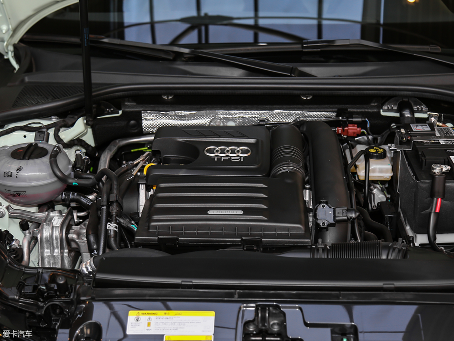 2018WA3 Limousine 30 Limousine 35 TFSI\