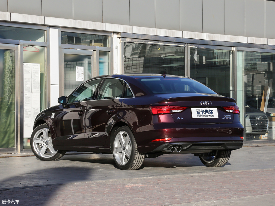 2018WA3 Limousine 30 Limousine 40 TFSIL(fng)